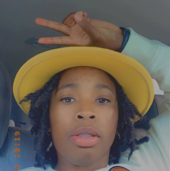 Profile Picture of Nazel Breaux (@nazel) on Poshmark