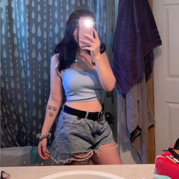 Profile Picture of Isabella Naslund (@naslundxsykes) on Poshmark