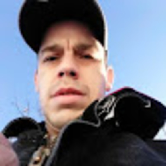 Profile Picture of Jordan Dalsted (@dalstedjordan) on Poshmark