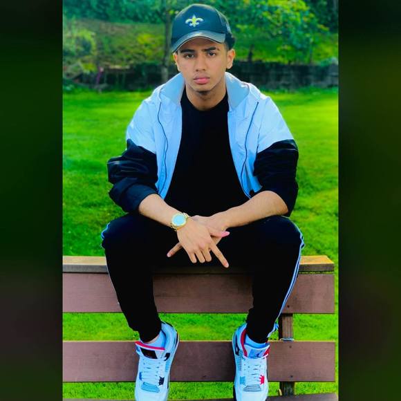 Profile Picture of Kevin Marin (@kevinmarin396) on Poshmark