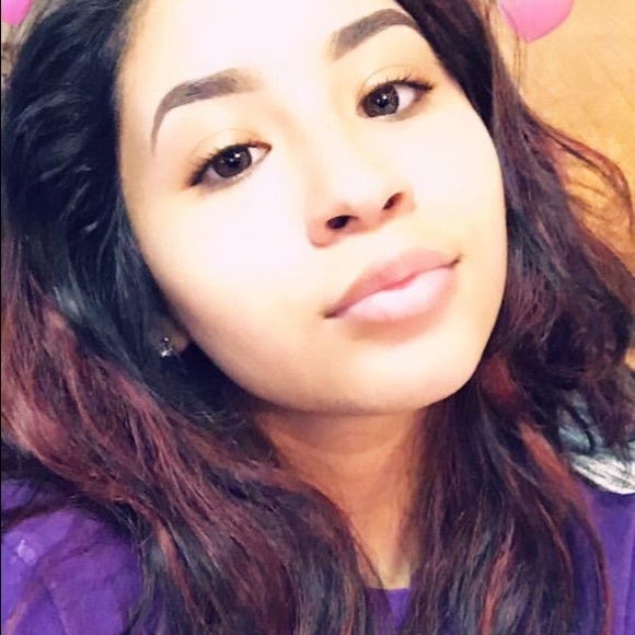 Profile Picture of Erica Caudillo (@chiquitaaa123) on Poshmark