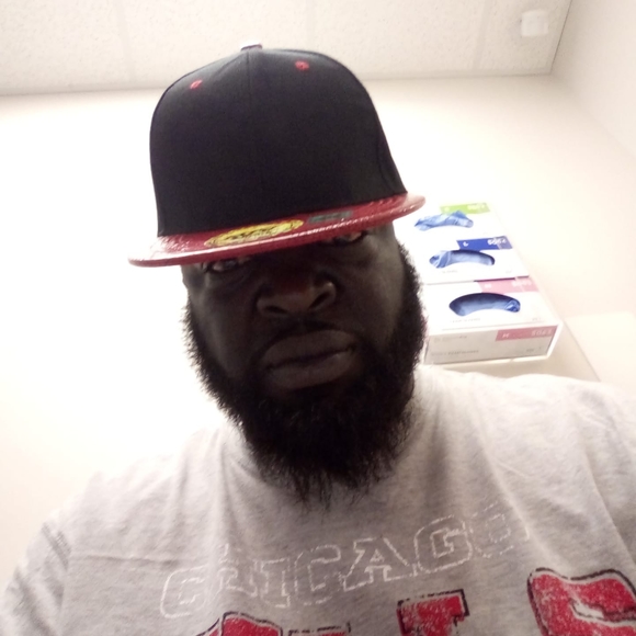 Profile Picture of James Regan (@j_regan) on Poshmark