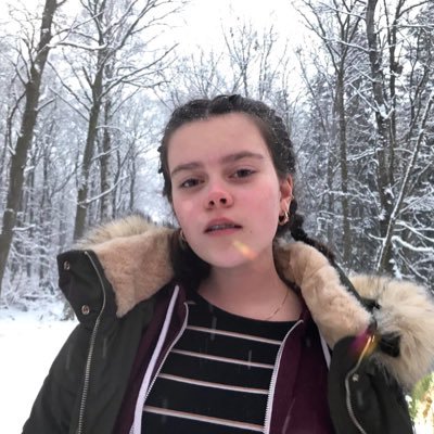 Profile Picture of L I S A  🪐 (@LisaMoreau12) on Twitter