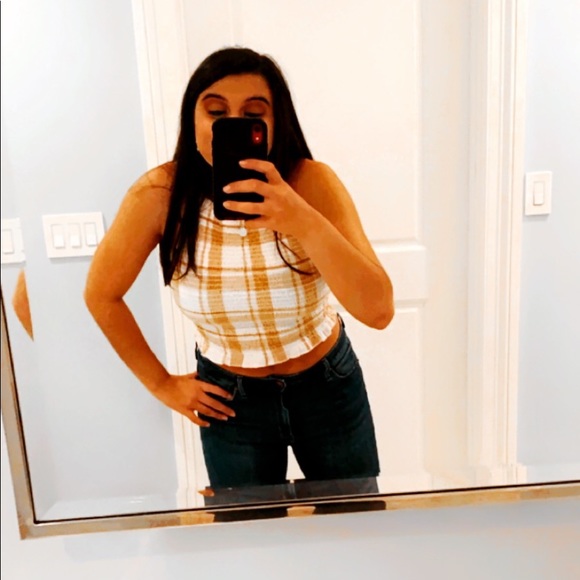 Profile Picture of Isabella Zamel (@izamel) on Poshmark