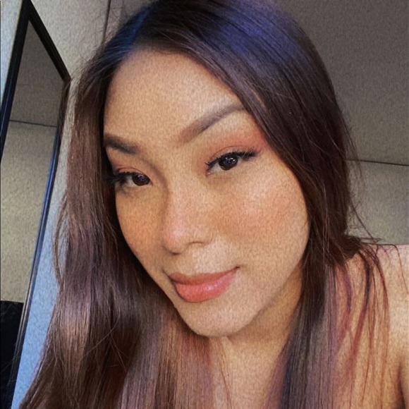 Profile Picture of Carmen Calderon (@carmencalder213) on Poshmark