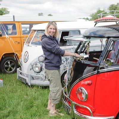 Profile Picture of Tracey Starkey-Moore (@TraceyStarkeyMo) on Twitter