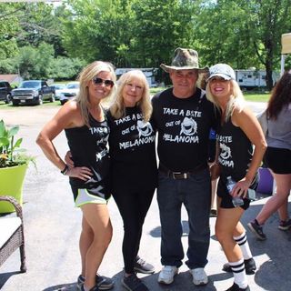 Shelly Shook Colucci - Facebook Profile Picture of Shelly Shook Colucci (@shelly.shookcolucci) on Facebook