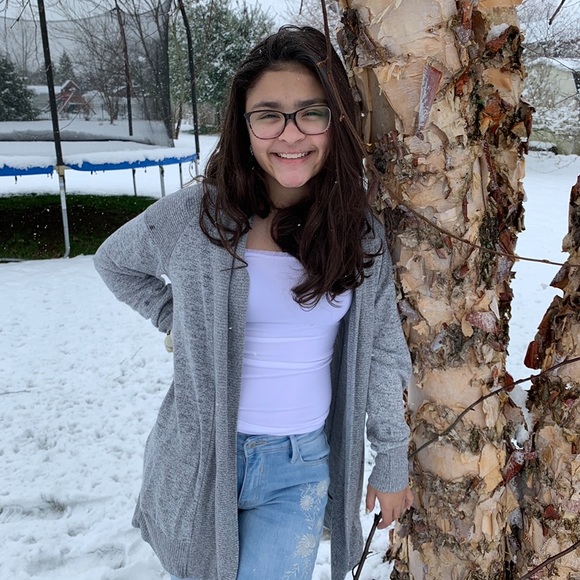 Profile Picture of Zoe Gibbs (@gibbszoe) on Poshmark