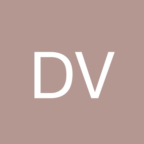 Danielle Vreeland - Poshmark Profile Picture of Danielle Vreeland (@ddv2118) on Poshmark