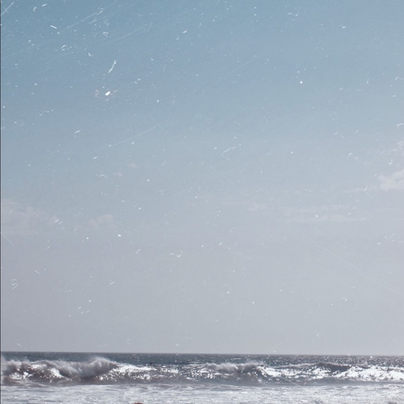 Profile Picture of Roberta Dos santos (@rodossantos) on Poshmark