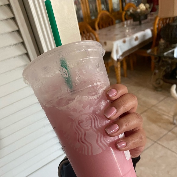 Yaneska Colomer - Poshmark Profile Picture of Yaneska Colomer (@yaneskacolomer) on Poshmark