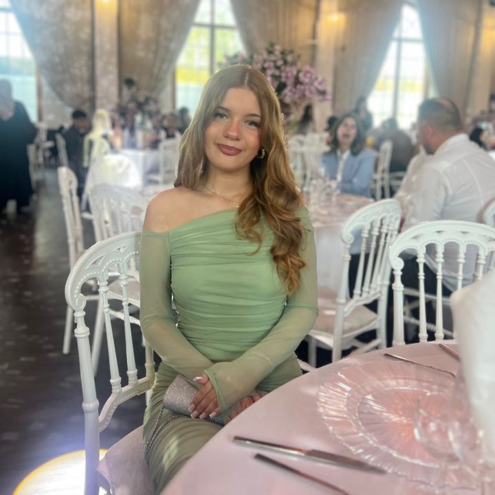 Profile Picture of Shelina🤍🤍🤍 (@shelly_summer) on Tiktok