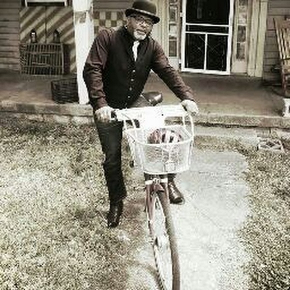 Profile Picture of Jonathan Formica (@finn1973) on Poshmark