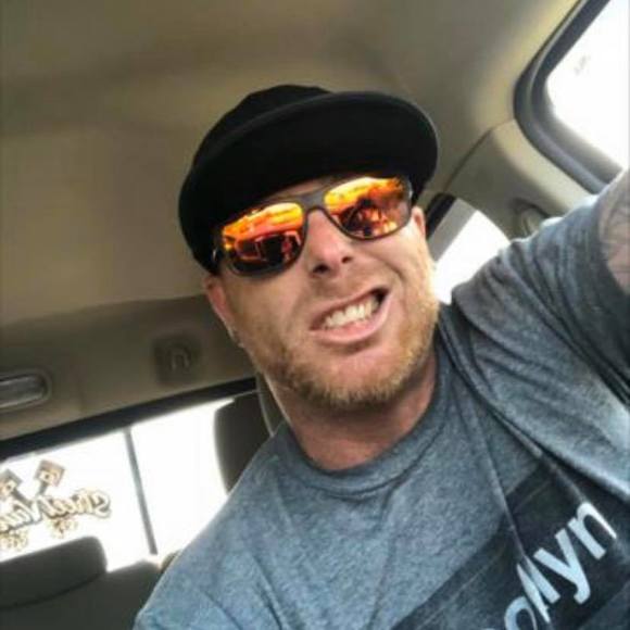 Profile Picture of Chris Stapleton (@stape1234) on Poshmark