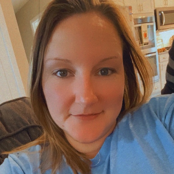 Profile Picture of Kimberly Irvine sudduth (@kimberlyirvi134) on Poshmark
