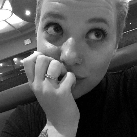 Profile Picture of Miranda Berner (@mirber12) on Poshmark