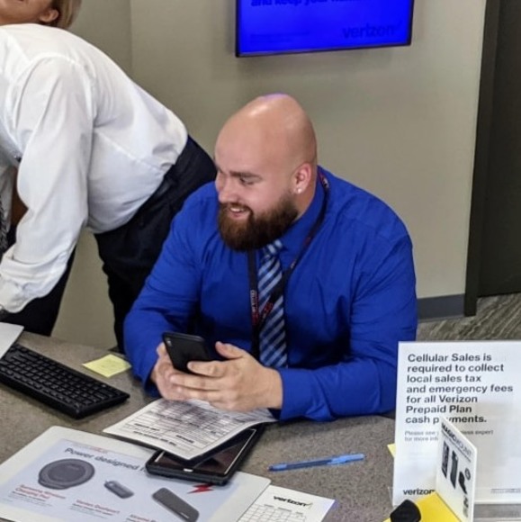 Profile Picture of Christopher Gullett (@cgully27) on Poshmark