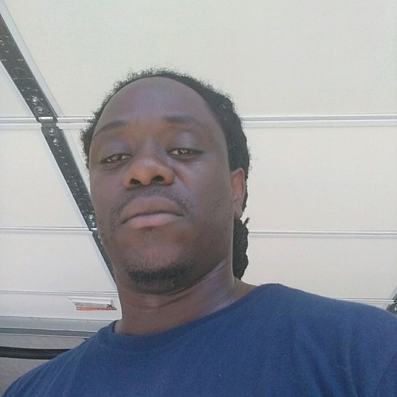 Profile Picture of Christopher Swader (@swader84) on Poshmark