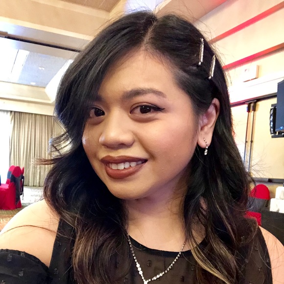 Profile Picture of Avonlea Obnillas (@oavonlea) on Poshmark