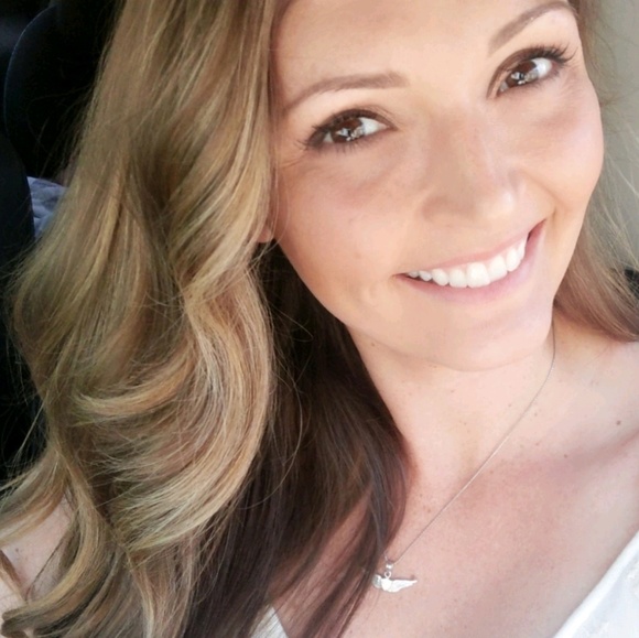 Profile Picture of Kimberly Lucas (@kjolucas32) on Poshmark