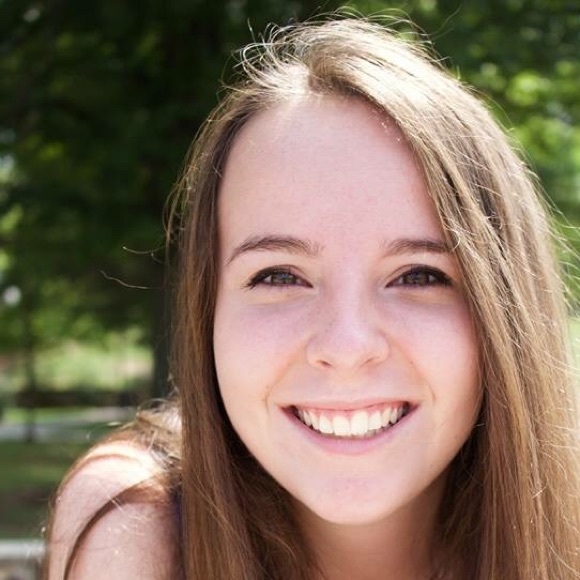 Profile Picture of Michelle Fegeley (@michelleanne567) on Poshmark