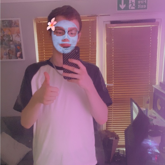 Profile Picture of Bradley Walsh (@bradleyjw23) on Poshmark