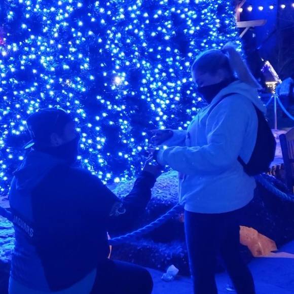 Profile Picture of Ashley Parady (@awoww1122) on Poshmark