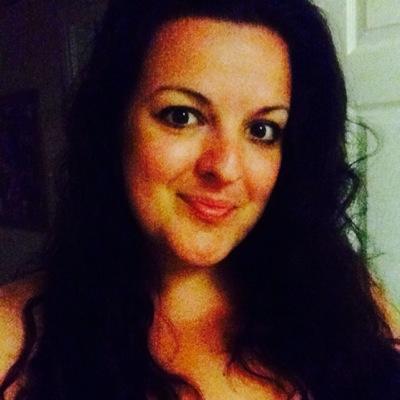 Profile Picture of Victoria Hayes (@TORI_WINEDEVA) on Twitter