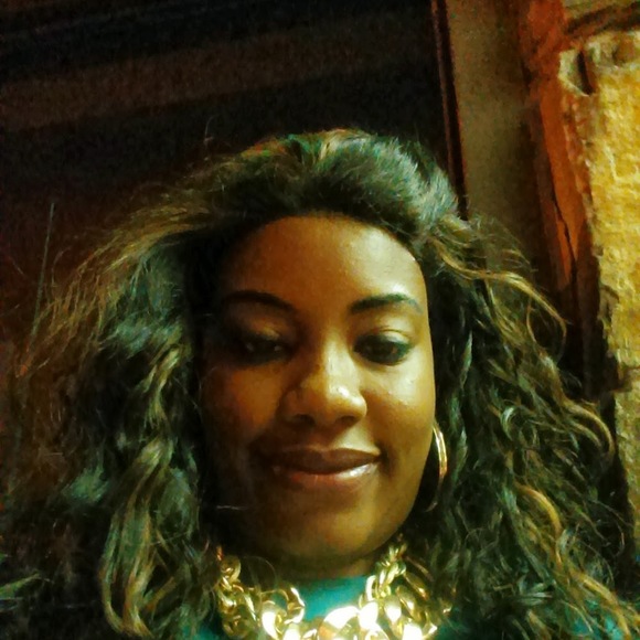 Profile Picture of Oriel Pettiway (@orielpettiway86) on Poshmark