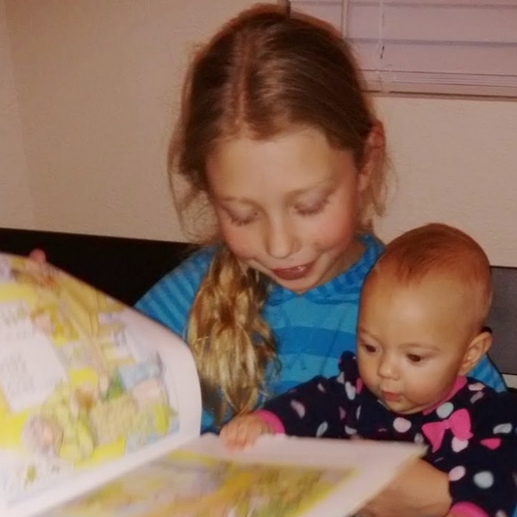 Profile Picture of Rebecca Hansen (@beccaannehansen) on Poshmark