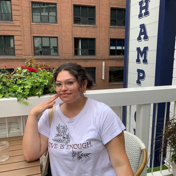 Profile Picture of Lillian Zepeda (@zepedalilly) on Poshmark