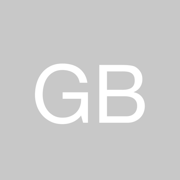 Profile Picture of Gabriel Barron (@gabrielbarro148) on Poshmark
