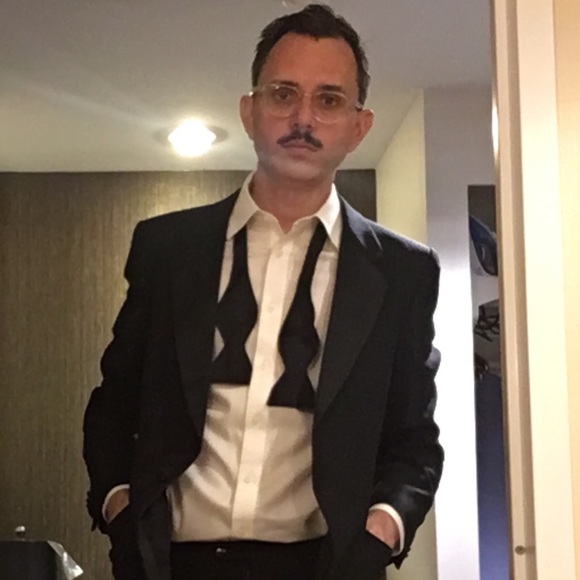 Chris Chafin - Poshmark Profile Picture of Chris Chafin (@gentlemanstimes) on Poshmark