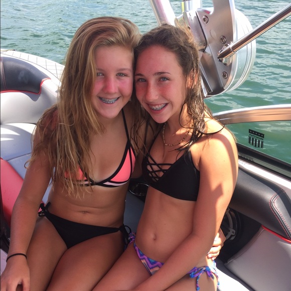 Profile Picture of Lindsey Kuhlman (@lindseykuhlman) on Poshmark
