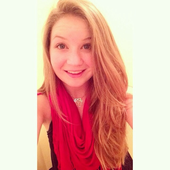 Profile Picture of Nicole Patch (@npatch) on Poshmark