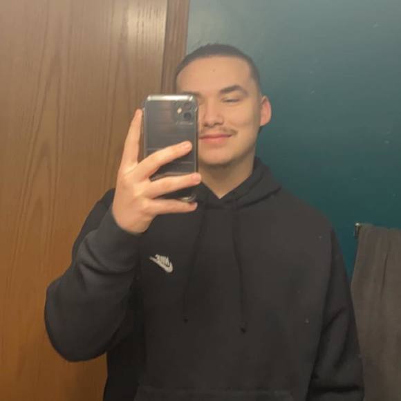 Profile Picture of Tadd Heemstra (@tmheemstra) on Poshmark