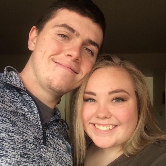 Profile Picture of Mackenzie Lanphierd (@kenzielanphierd) on Poshmark