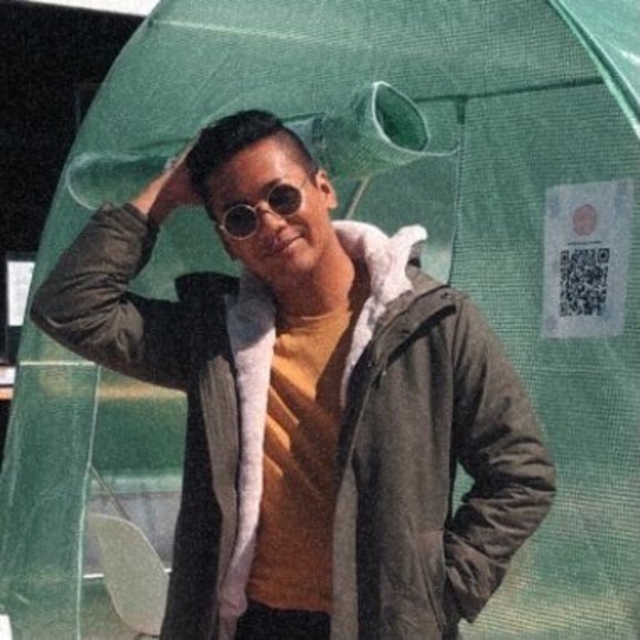 Profile Picture of Peter Samson (@peters_123) on Poshmark