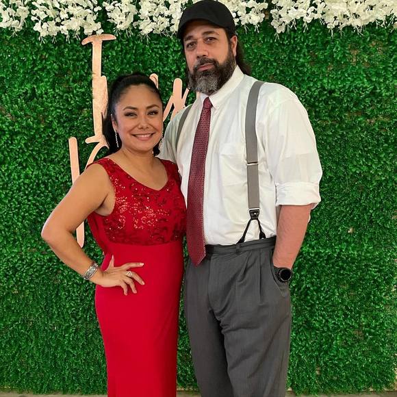 Profile Picture of Yesenia Hooten (@yeseniahooten) on Poshmark