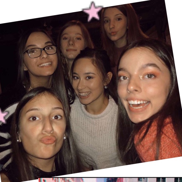 Profile Picture of Bella Cordova (@bellaball59) on Poshmark