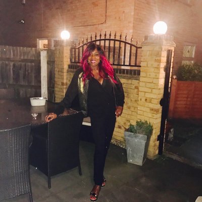 Profile Picture of Annette Calvert (@calvertangel) on Twitter