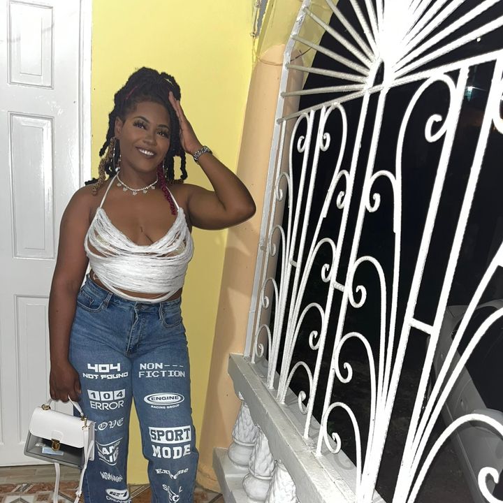 Profile Picture of sonyasmall (@sonyasmall) on Tiktok