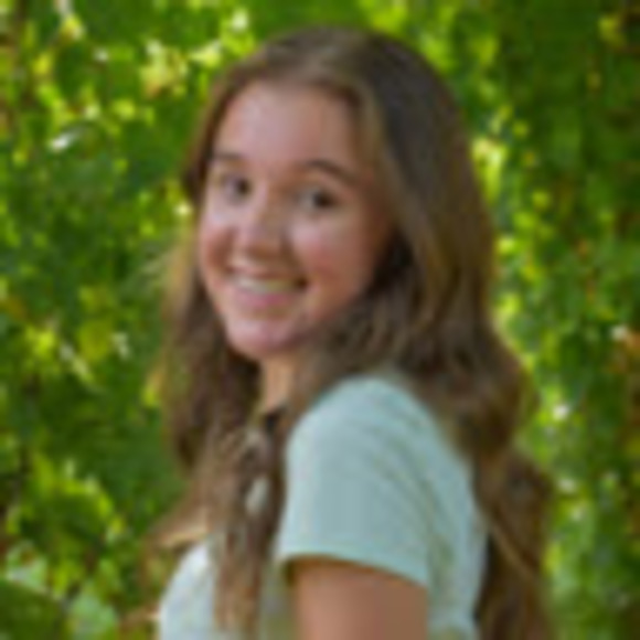 Profile Picture of Katelyn Kern (@kkern2104) on Poshmark