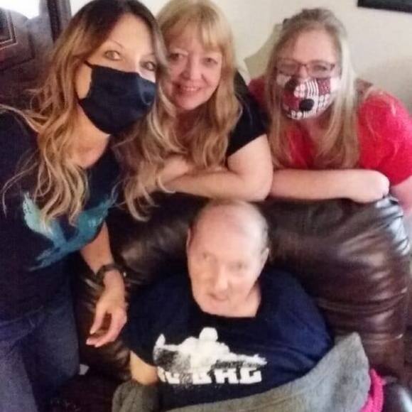 Profile Picture of Melissa Kephart jardine (@minney072) on Poshmark