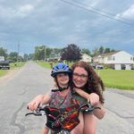Profile Picture of danielle comiske (@dani.pete) on Instagram