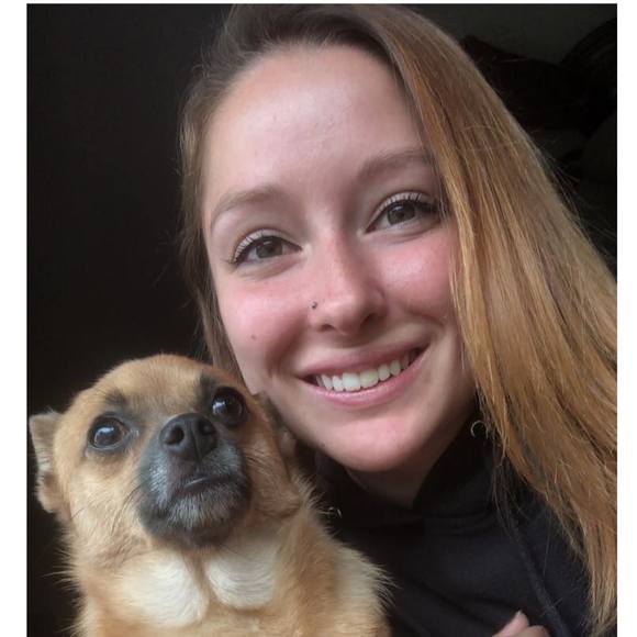 Profile Picture of Stephanie Schroy (@stephanieschroy) on Poshmark