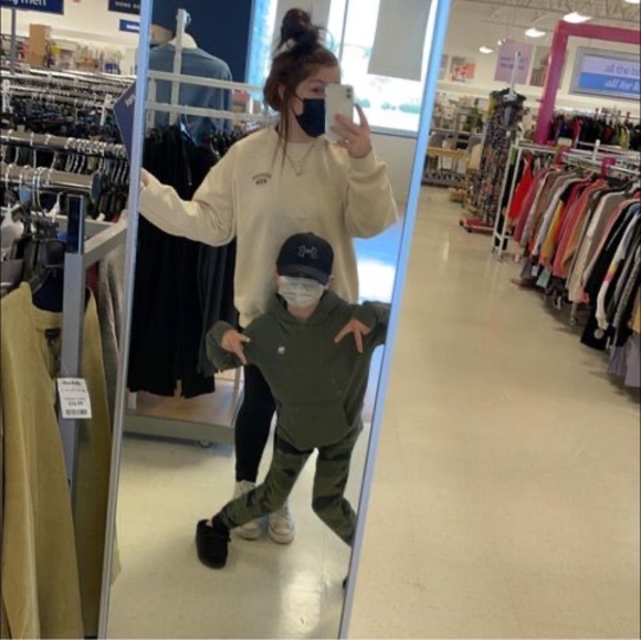 Profile Picture of Larkin Phillips (@larkinphillips) on Poshmark