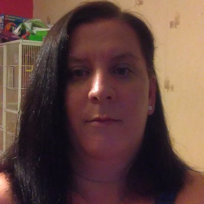 Profile Photo of Debbie Burnell (@debbiesymonds) on Twitter