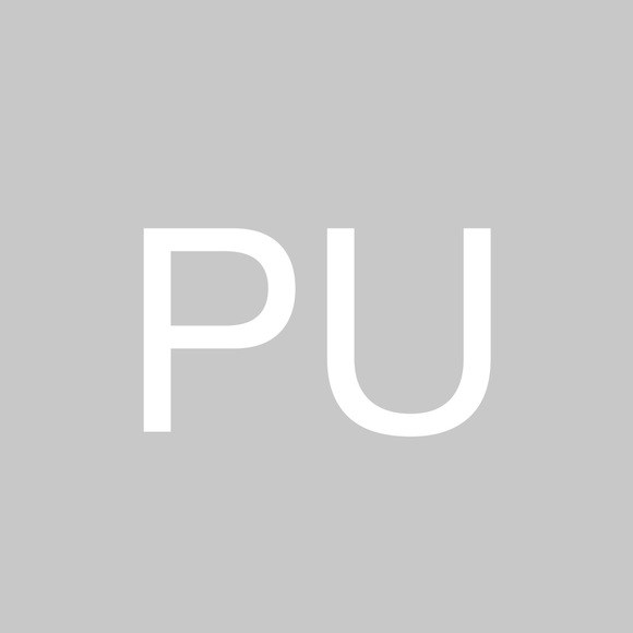 Profile Picture of Paula Uribe (@bellahoney2) on Poshmark