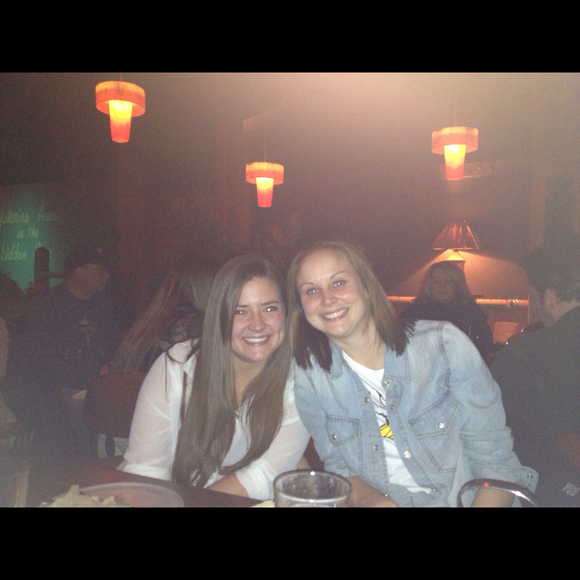 Profile Picture of Danielle Matey (@giggle6988) on Poshmark